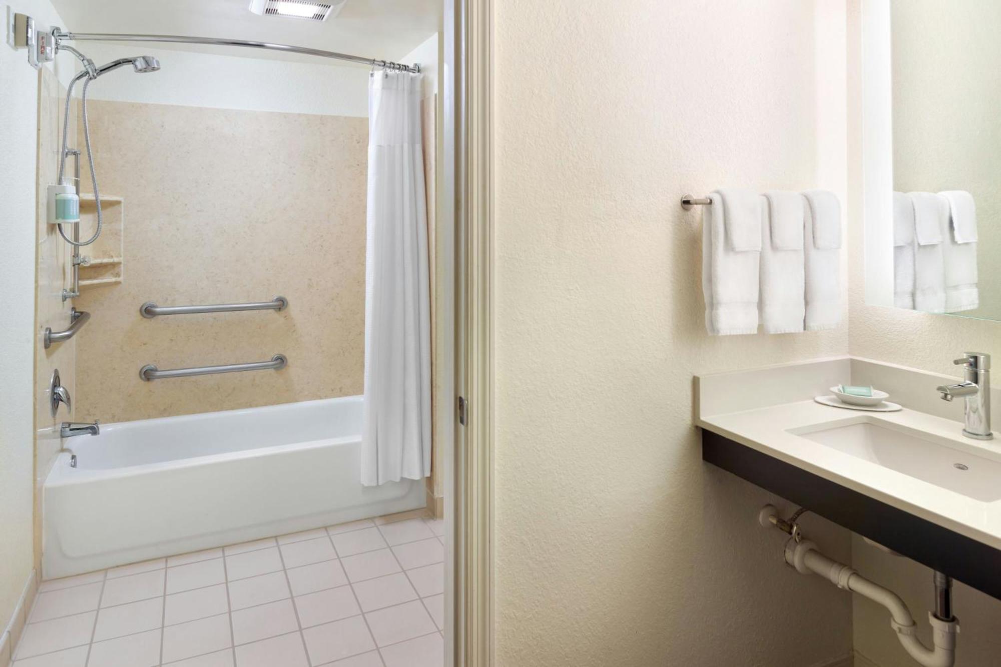 Residence Inn Alexandria Old Town/Duke Street Extérieur photo